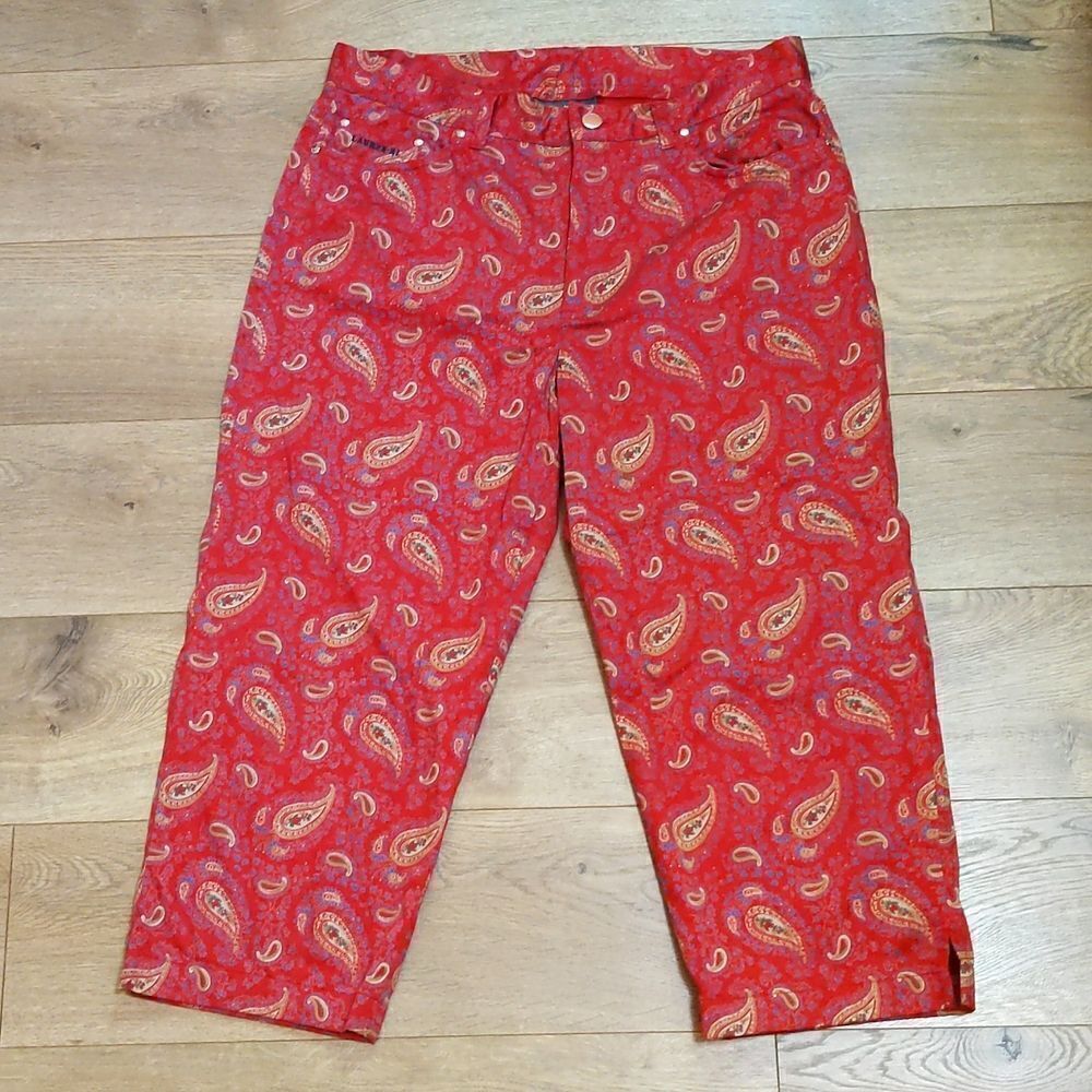 Red Paisley Straight-Leg Crop Pants